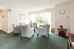 RESIDENTS LOUNGE- click for photo gallery